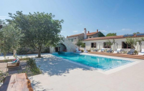 Vacay Luxury Villa LV